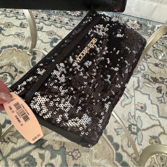 Victoria’s Secret Palm Tree Tote Bag And Sequin Cosmetic Bag Two Piece Set - Picture 10 of 16